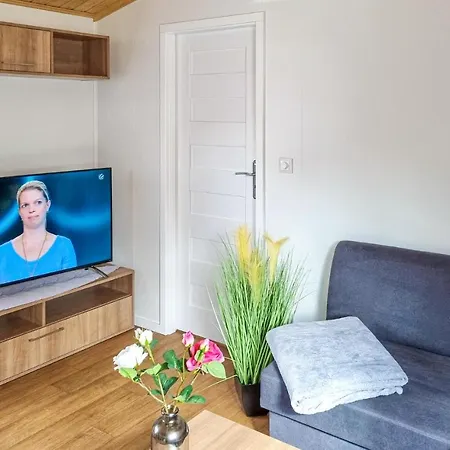 2 Bedroom Gorgeous Stacaravan In Lohmen Am Campsite *
