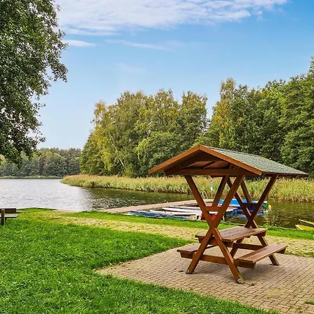 2 Bedroom Gorgeous Stacaravan In Lohmen Am Garden